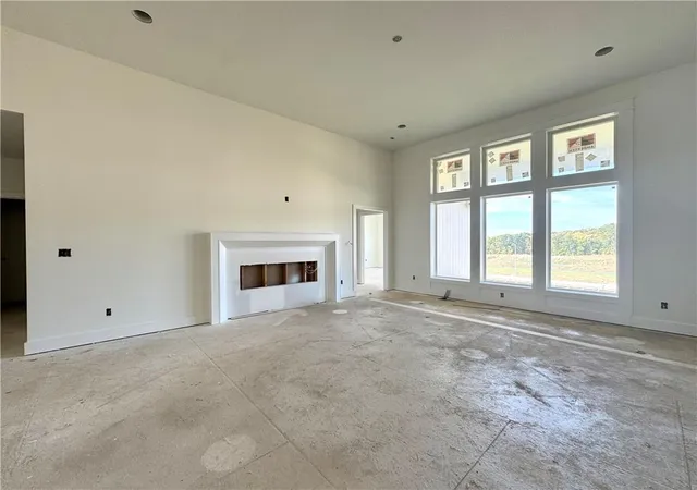 Photo 3 of Single family home for sale at 8304 Nw 90th Street, Kansas City, MO 64153 | MLS# 2628588 | Listing updated on 2026-10-11