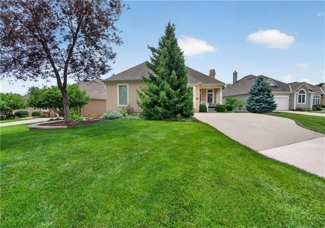 2nd image of 11644 S Carriage Rd, Olathe, KS 66062 | MLS# 2628601