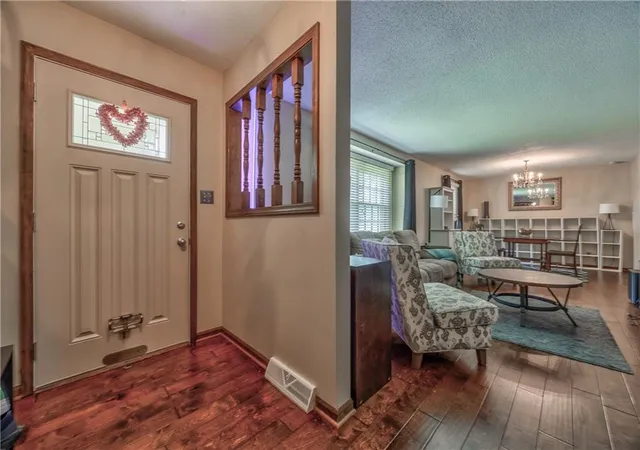Homes for sale in Leavenworth, KS | 2504 S 14Th St, Leavenworth, KS 66048 | MLS# 2628602