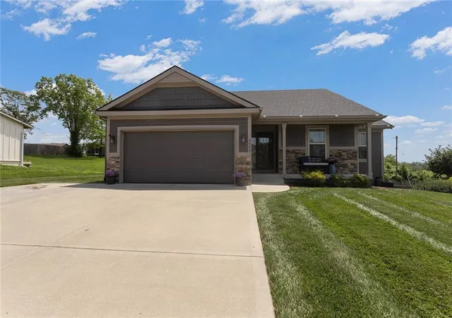 1st image of 3493 Ne 85th Ter, Kansas City, MO 64156 | MLS# 2628609