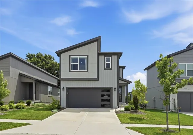 1st image of 18025 Hauser St, Overland Park, KS 66013 | MLS# 2628612