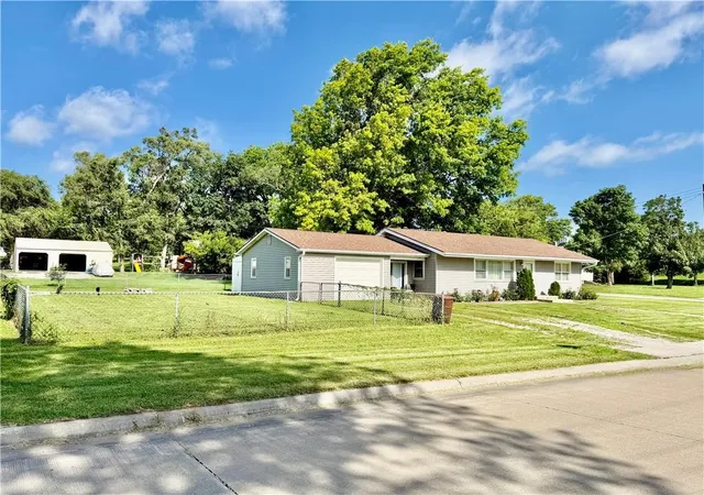 Homes for sale in Maryville, MO | 320 N Alvin St, Maryville, MO 64468 | MLS# 2628614
