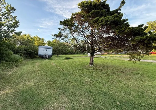 3rd image of 1514 Catalina St, Coffeyville, KS 67337 | MLS# 2628617