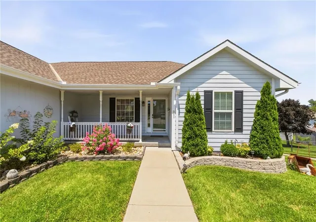 2nd image of 18616 Primrose St, Smithville, MO 64089 | MLS# 2628643