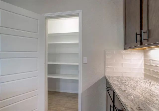 5th image of 25235 W 92Nd Ter, Lenexa, KS 66227 | MLS# 2628651