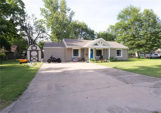5th image of 1004 E Main St, Cherryvale, KS 67335 | MLS# 2628670
