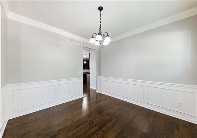 5th image of 15609 Shawnee Dr, Overland Park, KS 66223 | MLS# 2628672