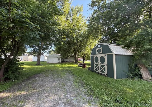Homes for sale in Cameron, MO | 713 E 2nd St, Cameron, MO 64429 | MLS# 2628686