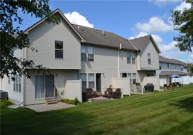 Homes for sale in Kansas City, MO | 20 Nw 95th Pl, Kansas City, MO 64155 | MLS# 2628688