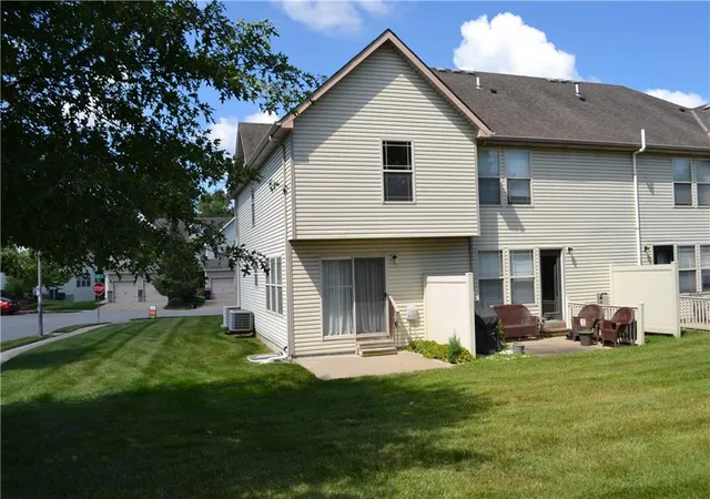 Homes for sale in Kansas City, MO | 20 Nw 95Th Pl, Kansas City, MO 64155 | MLS# 2628688