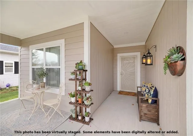 2nd image of 413 Ne Poplar Ct, Oak Grove, MO 64075 | MLS# 2628696