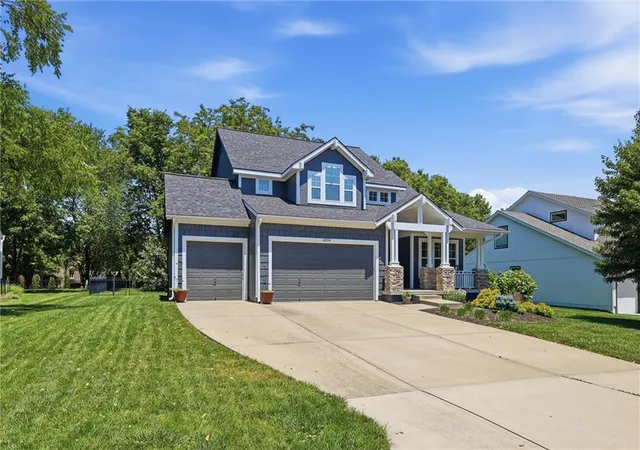 2nd image of 4834 W 155th Ter, Overland Park, KS 66224 | MLS# 2628706