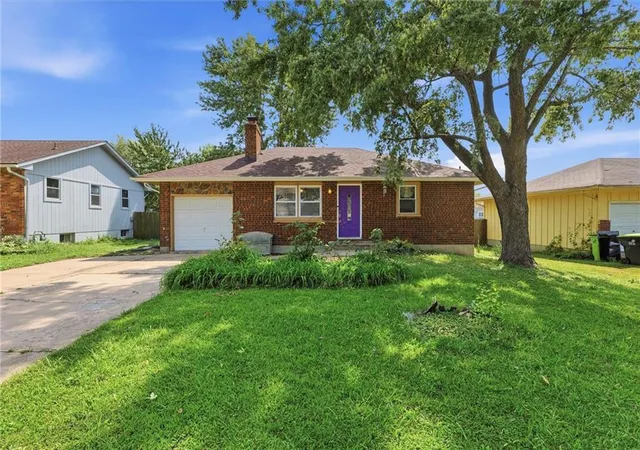 Photo 2 of Sale Pending at 121 Brent Rd, Belton, MO 64012 | MLS# 2628707 | Listing updated on 2026-09-03