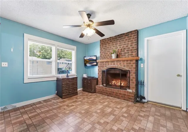 Photo 4 of Sale Pending at 121 Brent Rd, Belton, MO 64012 | MLS# 2628707 | Listing updated on 2026-09-03
