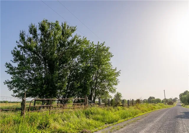 Homes for sale in Quenemo, KS | 134 Haskell Rd, Quenemo, KS 66528 | MLS# 2628715
