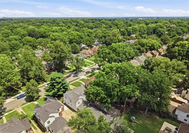 Homes for sale in Kansas City, MO | 1251 W 71st Ter, Kansas City, MO 64114 | MLS# 2628720