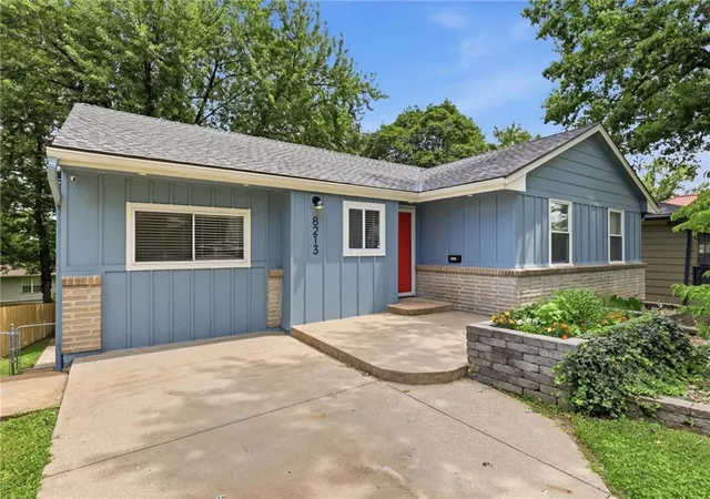 35th image of 8213 Kenwood Ave, Kansas City, MO 64131 | MLS# 2628722