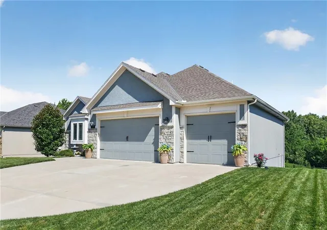 3rd image of 8126 Nw 90Th Ter, Kansas City, MO 64153 | MLS# 2628724