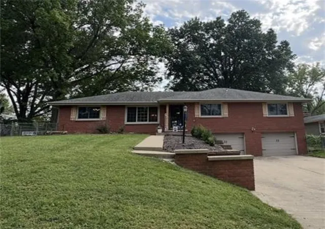 Photo 1 of Sale Pending at 3128 Floral Ave, St Joseph, MO 64506 | MLS# 2628726 | Listing updated on 2026-08-13