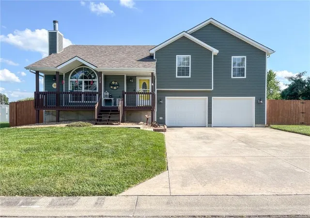 2nd image of 404 E Colony Ave, East Lynne, MO 64743 | MLS# 2628727