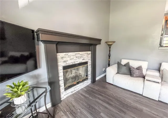 4th image of 404 E Colony Ave, East Lynne, MO 64743 | MLS# 2628727