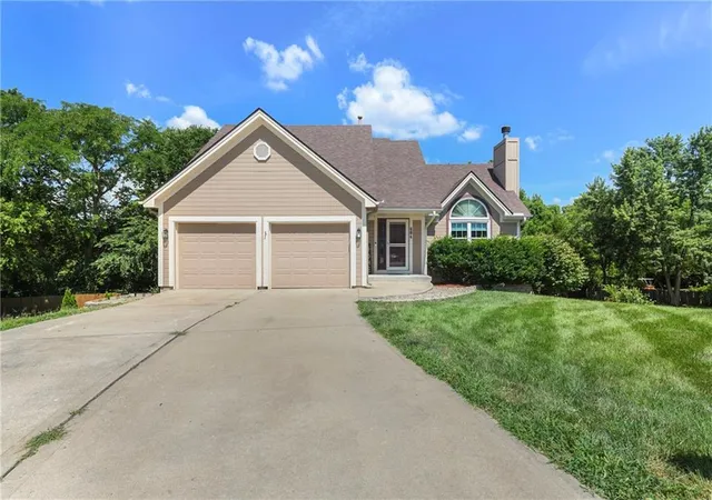 Homes for sale in Liberty, MO | 604 Hawthorne Pl, Liberty, MO 64068 | MLS# 2628728