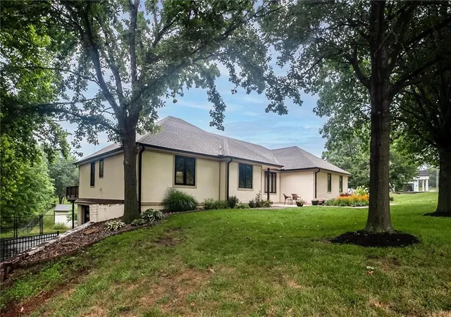 2nd image of 2212 E County Road H Hwy, Liberty, MO 64068 | MLS# 2628729