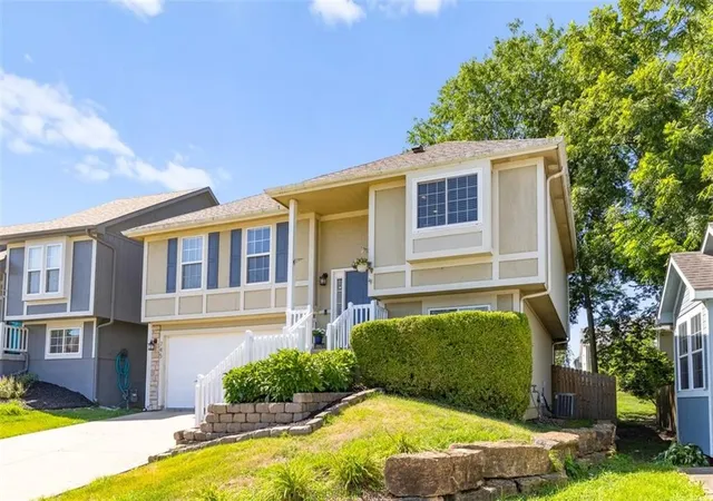 4th image of 745 E 124Th St, Kansas City, MO 64146 | MLS# 2628733