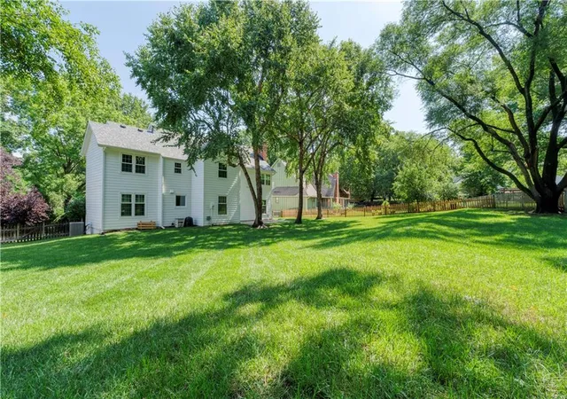 30th image of 8115 W 115th Ter, Overland Park, KS 66210 | MLS# 2628738