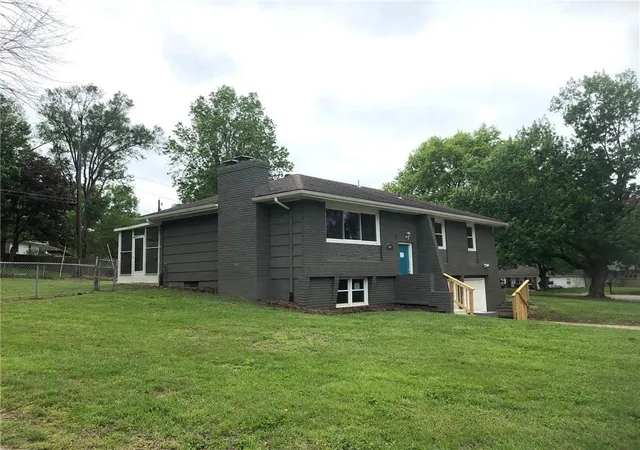 Homes for sale in Blue Springs, MO | 908 Sw 14th St Ter, Blue Springs, MO 64015 | MLS# 2628743
