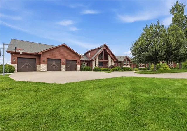 Photo 3 of Single family home for sale at 5805 Malcolm Lake Rd, Edgerton, MO 64444 | MLS# 2628745 | Listing updated on 2026-09-30