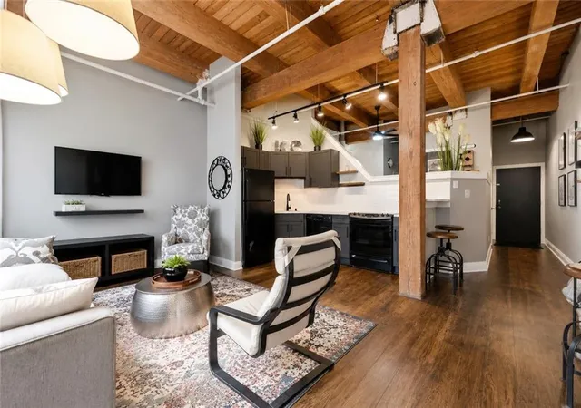 Photo 4 of Condo for sale at 312 W 8th Street #411, Kansas City, MO 64105 | MLS# 2628751 | Listing updated on 2026-09-01