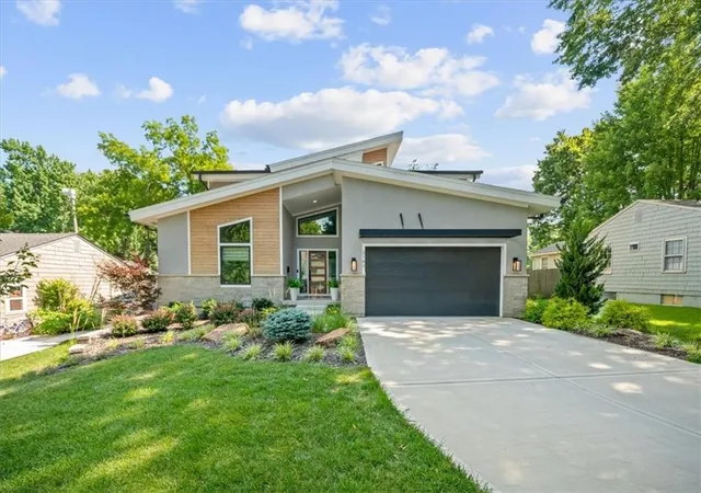 Single family home for sale at 2705 W 74th Street, Prairie Village, KS 66208 | MLS# 2628755