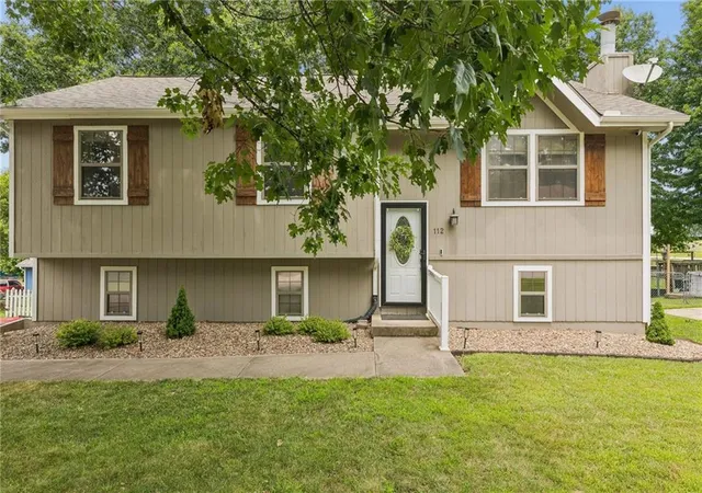 Photo 35 of Sale Pending at 112 E Frank St, Kearney, MO 64060 | MLS# 2628760 | Listing updated on 2026-08-12