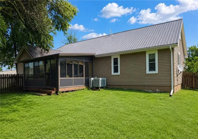 Photo 4 of Sale Pending at 1213 NE J Hwy, Galt, MO 64641 | MLS# 2628764 | Listing updated on 2026-08-08