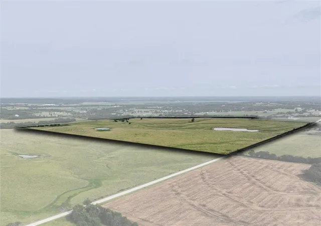 1st image of 2260 Louisiana Rd, Ottawa, KS 66067 | MLS# 2628793