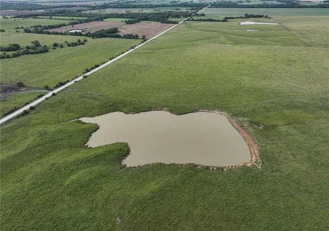 5th image of 2260 Louisiana Rd, Ottawa, KS 66067 | MLS# 2628793
