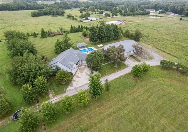 3rd image of 8500 E 116 Hwy, Lathrop, MO 64465 | MLS# 2628796