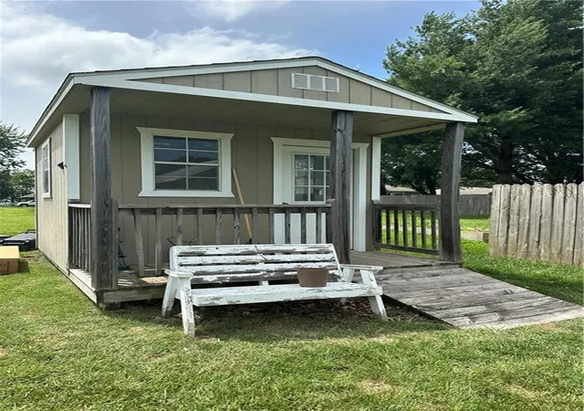 Homes for sale in Higginsville, MO | 1108 Walnut St, Higginsville, MO 64037 | MLS# 2628797