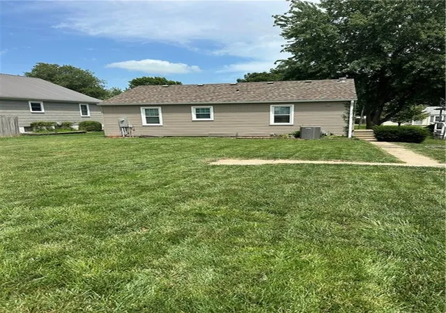 Homes for sale in Higginsville, MO | 1108 Walnut St, Higginsville, MO 64037 | MLS# 2628797