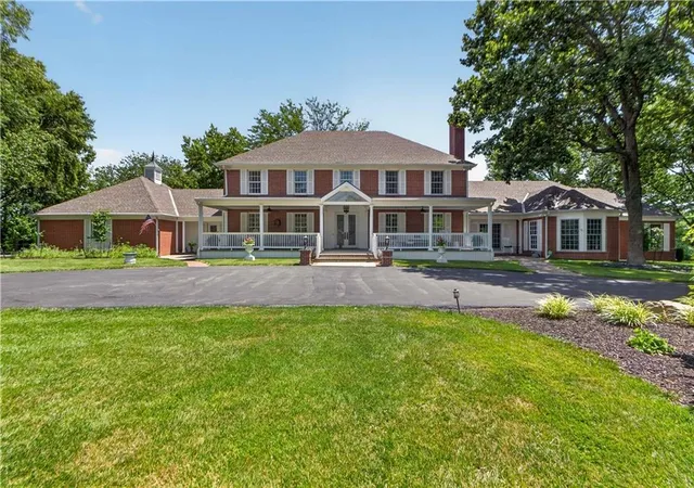 1st image of 1815 Pine Ridge Rd, Leavenworth, KS 66048 | MLS# 2628811