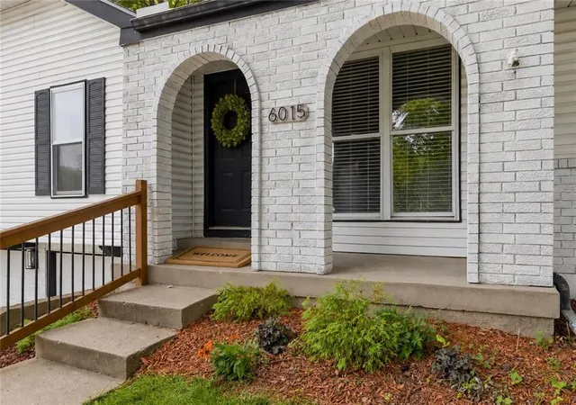 2nd image of 6015 Hauser Dr, Shawnee, KS 66216 | MLS# 2628814