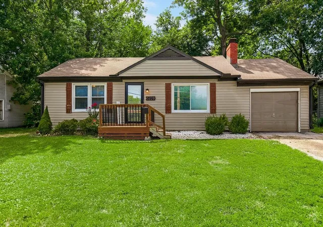 1st image of 5228 Nieman Rd, Shawnee, KS 66203 | MLS# 2628822