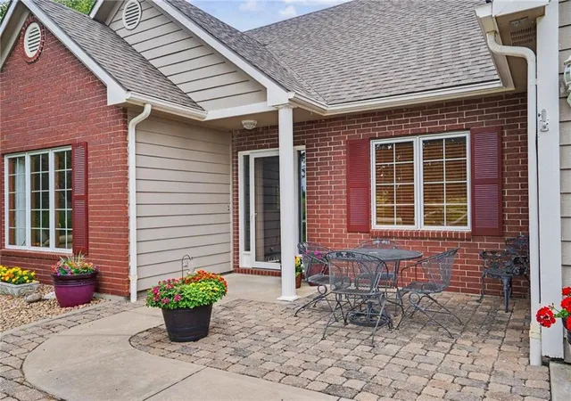 Homes for sale in Baldwin City, KS | 210 E High St, Baldwin City, KS 66006 | MLS# 2628837