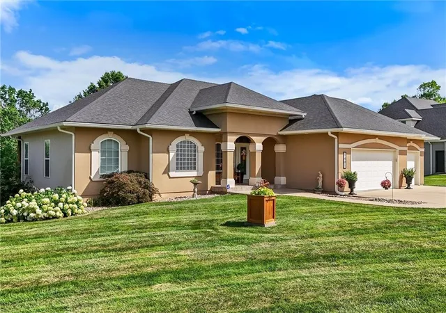 Homes for sale in Excelsior Springs, MO | 1401 Ann Cir, Excelsior Springs, MO 64024 | MLS# 2628852