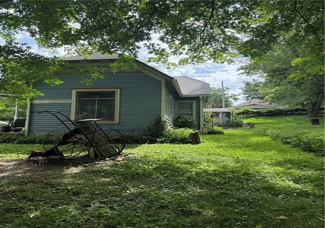 Homes for sale in St Joseph, MO | 5315 Halsey St, St Joseph, MO 64504 | MLS# 2628853