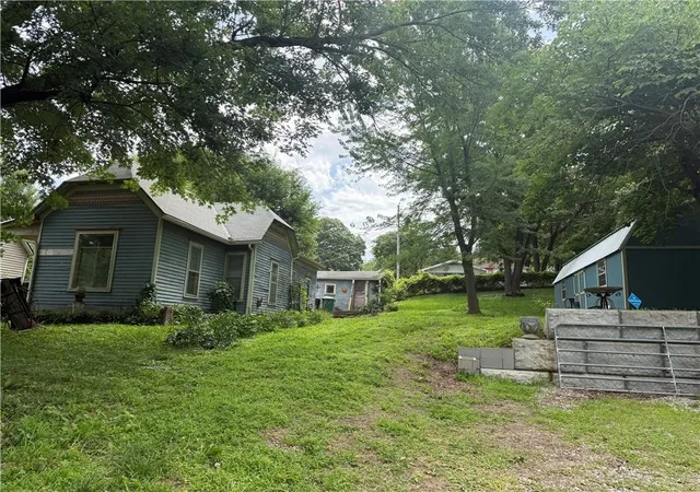 Homes for sale in St Joseph, MO | 5315 Halsey St, St Joseph, MO 64504 | MLS# 2628853