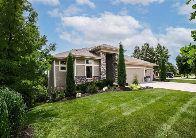 3rd image of 25737 W 96Th St, Lenexa, KS 66227 | MLS# 2628857