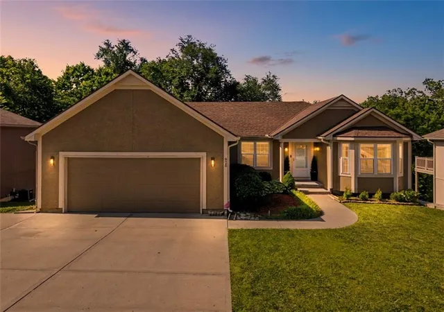 Photo 1 of Single family home for sale at 808 Old Stage Rd, Pleasant Hill, MO 64080 | MLS# 2628863 | Listing updated on 2026-08-31