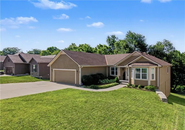 Homes for sale in Pleasant Hill, MO | 808 Old Stage Rd, Pleasant Hill, MO 64080 | MLS# 2628863